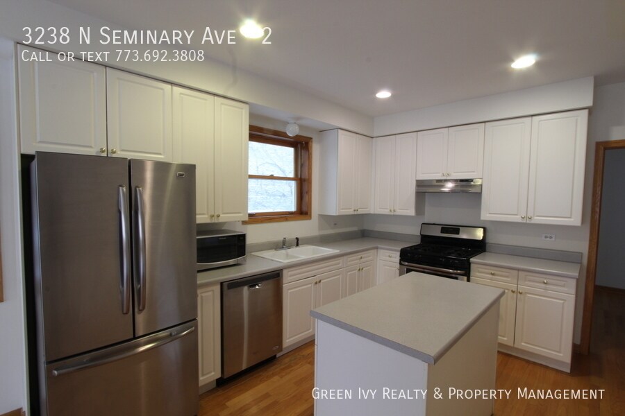 Primary Photo - Spacious, Remodeled, Lakeview 2 bed/2bath!