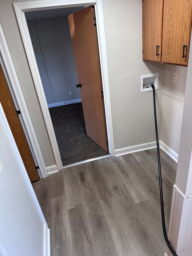 Foto del edificio - 3 Bed 2 Bath Home in Manhattan, KS