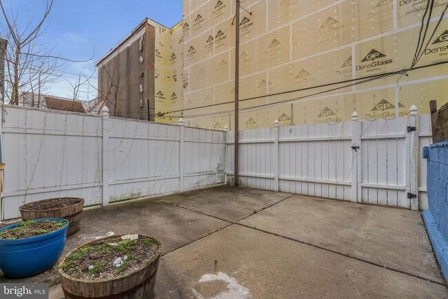 Foto del edificio - 1124 S 15th St