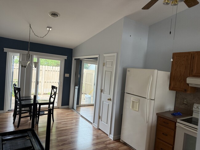 Foto del edificio - 163 Easterly Dr