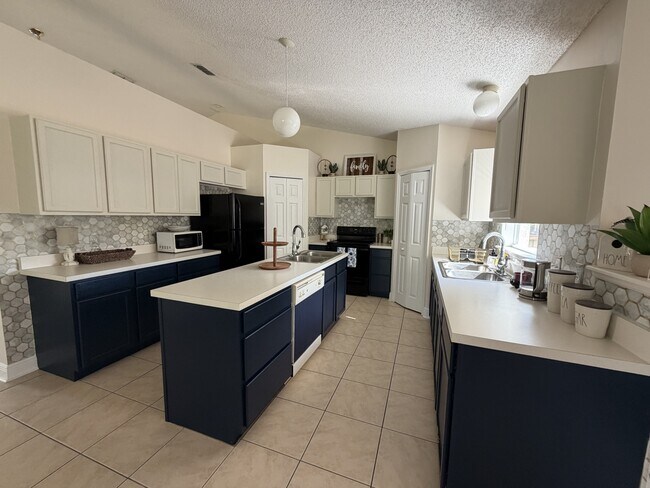 Building Photo - 2717 Orpha Ln