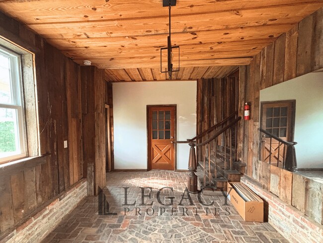 Foto del edificio - Scuffletown