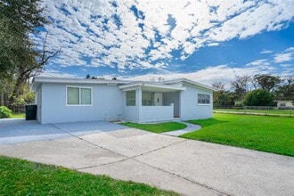 Building Photo - 1213 Lawne Blvd
