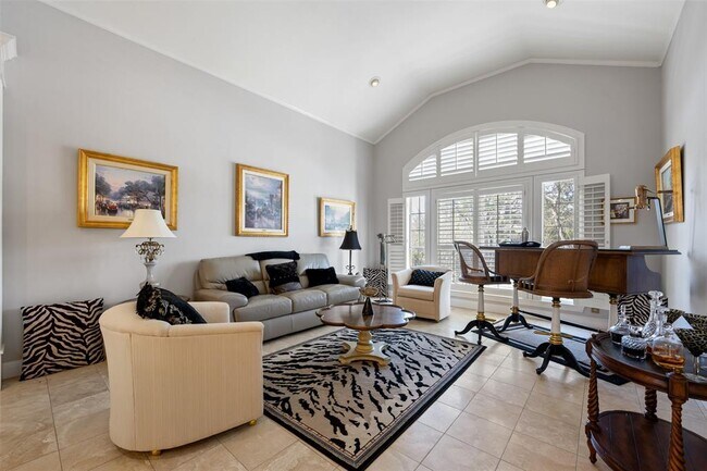 Building Photo - 110 Squires Dr