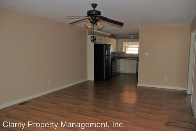 Building Photo - 2 br, 1.5 bath House - 3260 Terrace Ave NW