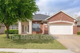 Building Photo - 4511 Julian Dr