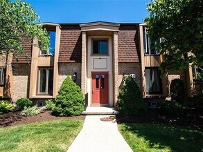 Building Photo - 120 Groton Dr