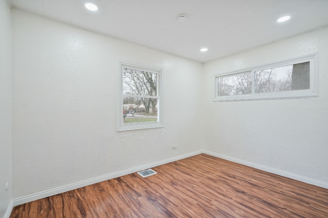 Building Photo - 2519 Walker Ave