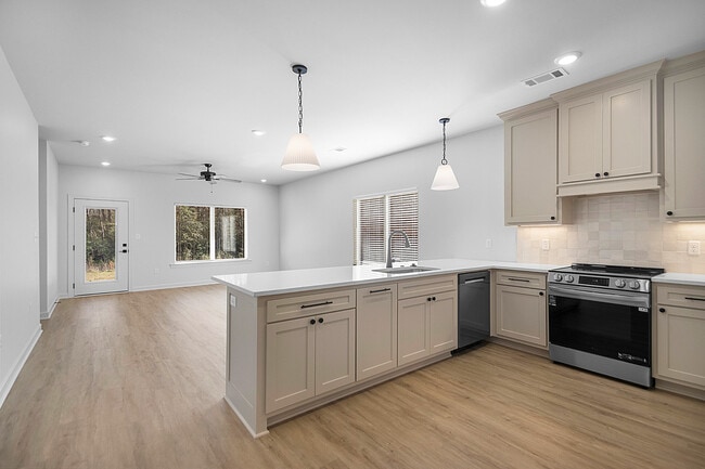 Building Photo - 13410 Teton Dr