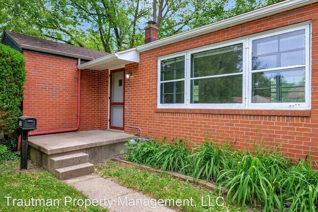 Building Photo - 2 br, 1 bath House - 305 Hessel Blvd.