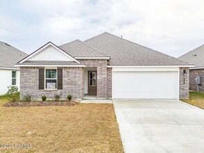 Building Photo - 125 Lake Ridge Dr
