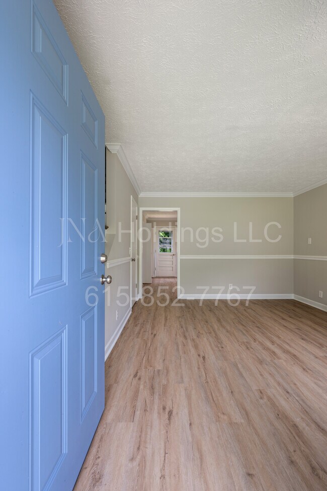 Building Photo - 5505 Eulala Dr