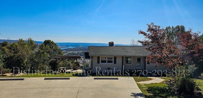Foto del edificio - Stunning River & Mountain Views in South Pittsburg, Tennessee