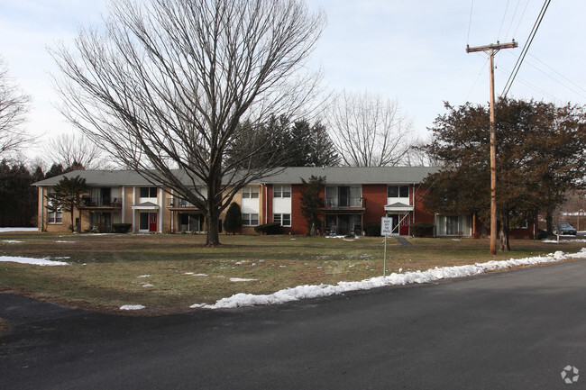 Building Photo - Lake Katrine Apartments