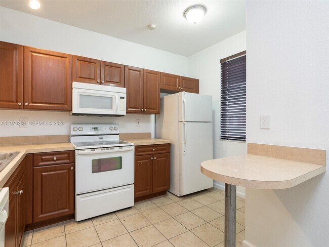 Foto del edificio - 17333 NW 7th Ave