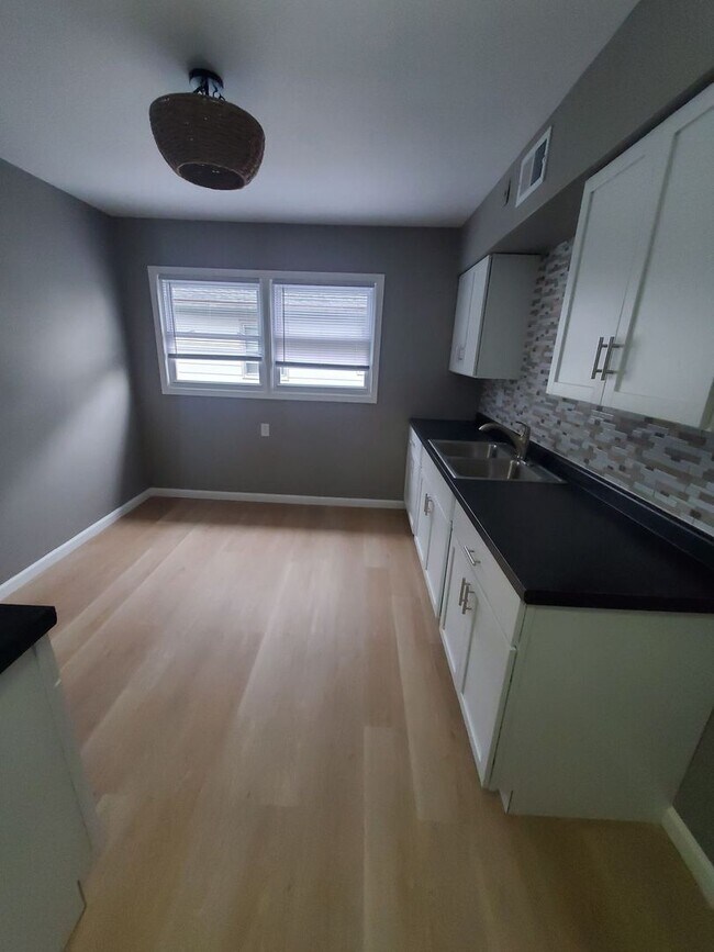 Foto del edificio - 4439-4441 N. 50th St.