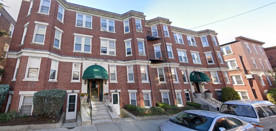 Building Photo - 11 Barrows St