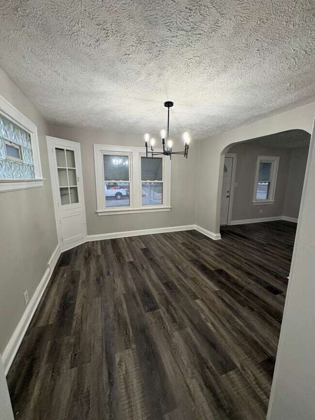 Building Photo - Charming 3-Bedroom Home in Maple Heights – Newly Renovated Entry & Spacious Yard