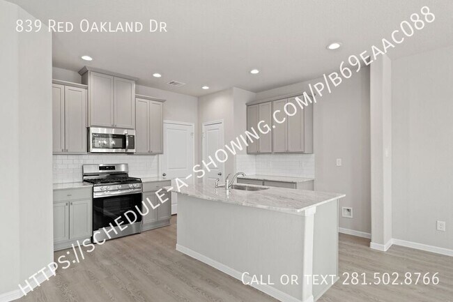 Foto del edificio - 839 Oakland Dr