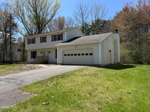 Building Photo - 11 Abbey Ct