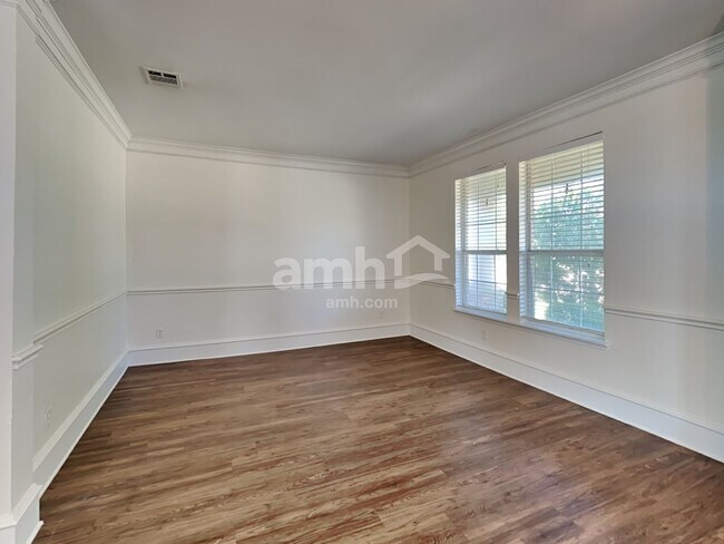 Foto del edificio - 514 Golden Bell Drive