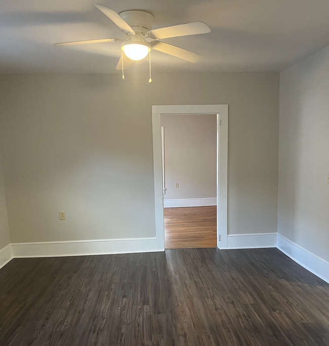 Building Photo - 542 Grn