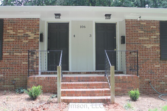 Building Photo - 106 Strode Cir