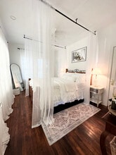 Building Photo - 417 S Prairieville St