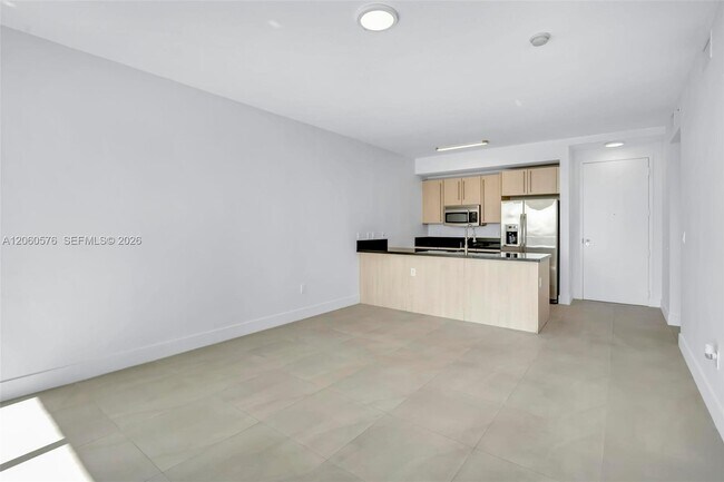 Foto del edificio - 79 SW 12th St