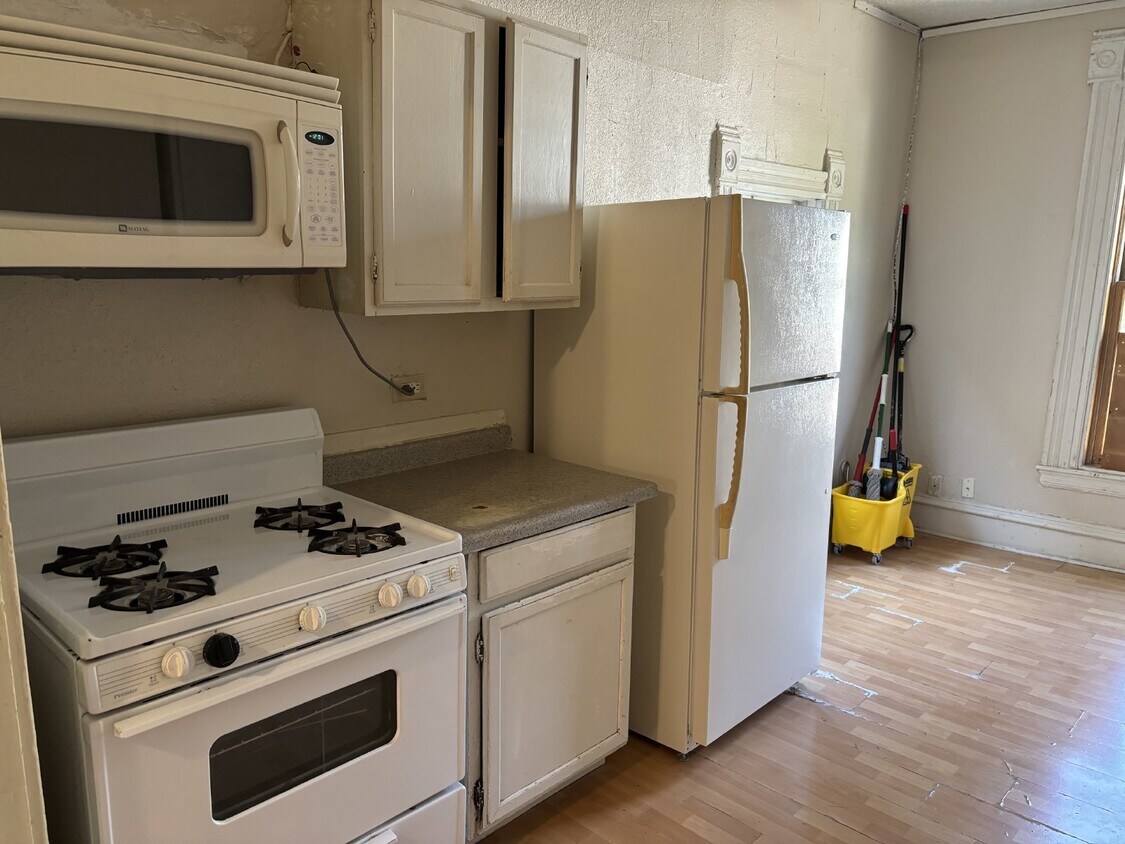Primary Photo - 3 bedroom 1 bath unit in South Minneapolis