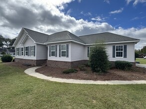 Building Photo - 401 Andrew Dr