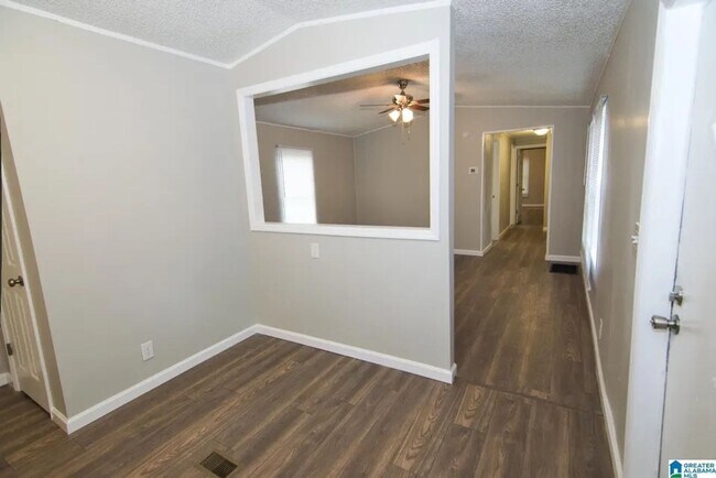 Foto del edificio - For Rent