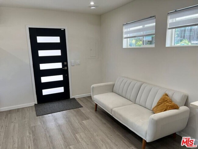 Foto del edificio - 4342 Sepulveda Blvd