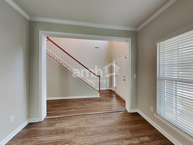 Foto del edificio - 2001 Rosewater Ln