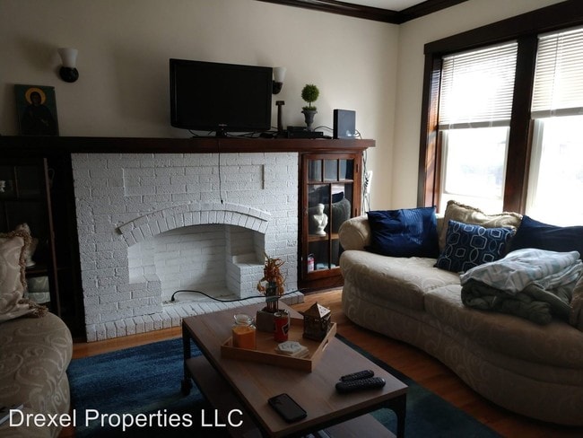 Building Photo - 5504 W Berenice Ave