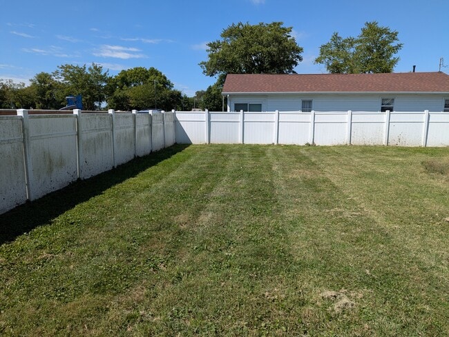 Building Photo - 1408 Holland St