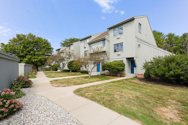Foto del edificio - 5735 Hilltop Way