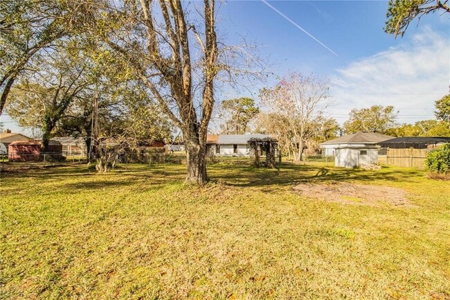 Building Photo - 8510 N Campbell Rd