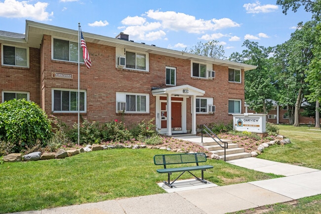 Building Photo - Oakview Apartments