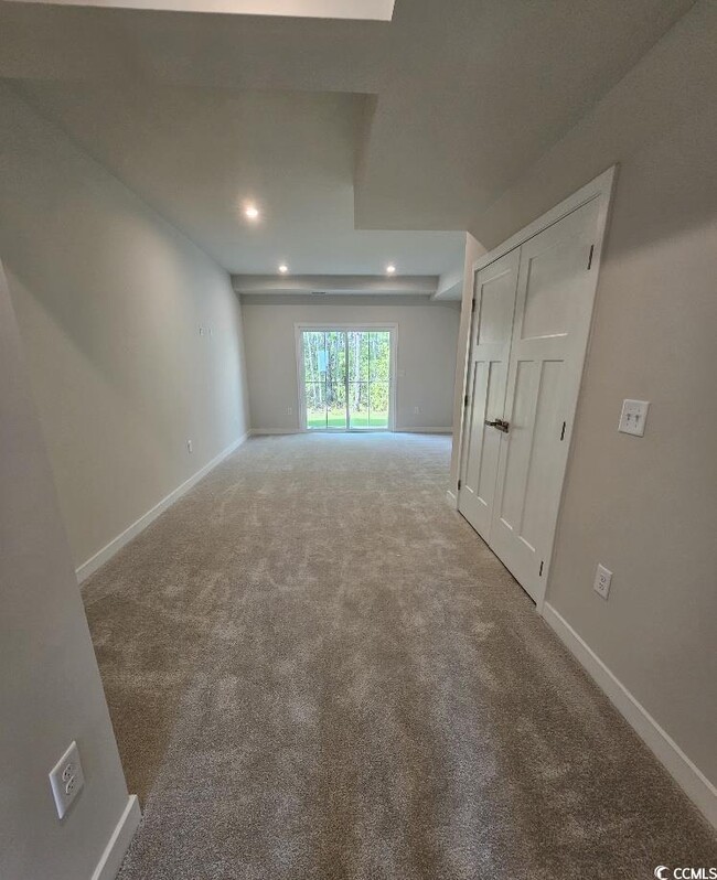 Building Photo - 303 Golan Cir