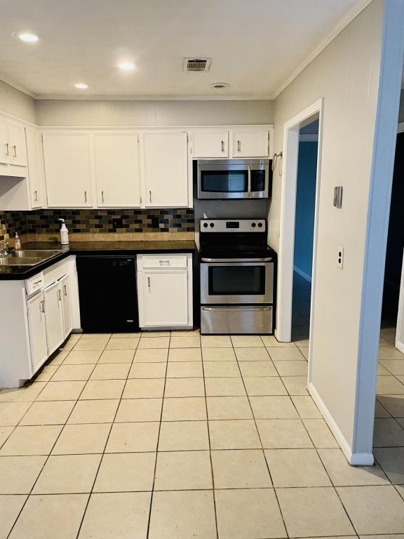Foto principal - 5835 Old Canton Rd Jackson, MS 39211