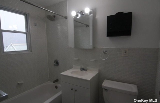 Foto del edificio - 143-3 Holly Ave