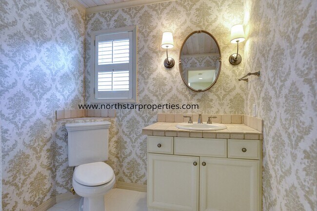 Foto del edificio - Charming  Cape Cod inspired in Tualatin