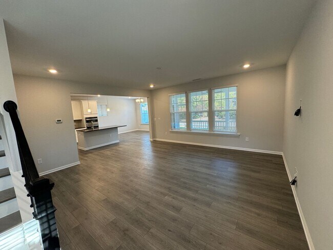Foto del edificio - LIKE-NEW 4 Bed/4 Bath in N. Raleigh!