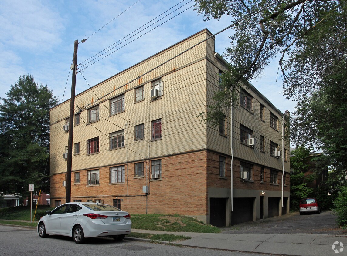 Foto del edificio - 2860 Observatory Ave