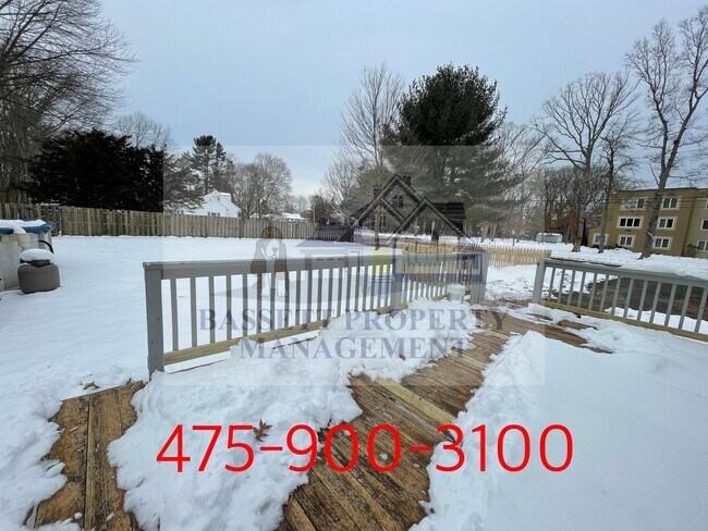 Foto del edificio - 564 Pool Rd