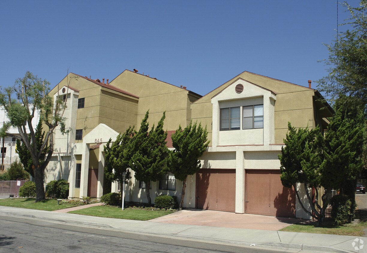 Building Photo - 845-849 W Padilla St