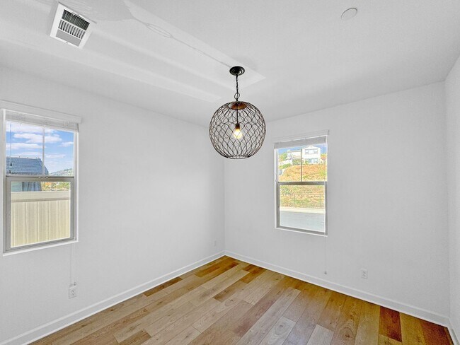 Foto del edificio - Stunning 3B/2.5BA Home w/ AC, Garage, Outd...