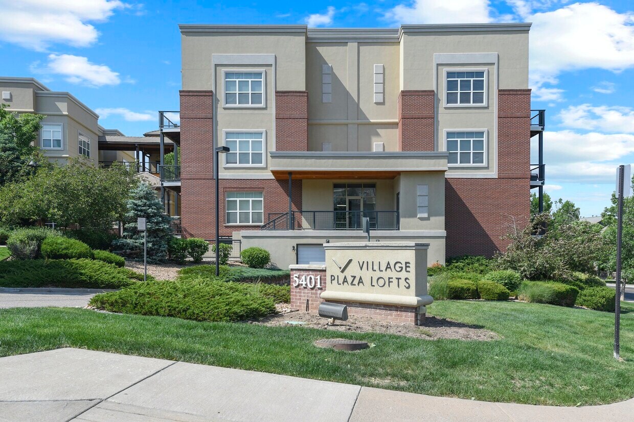 5401 South Park Terrace Avenue, Unit 102D Condo for Rent in Greenwood