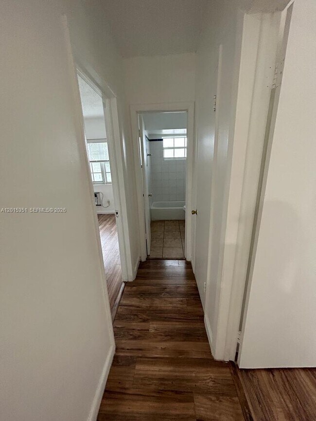 Foto del edificio - 7920 East Dr